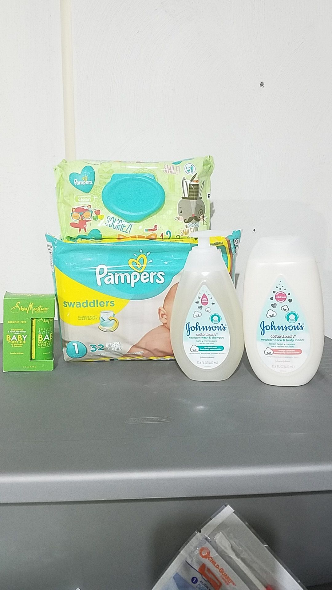 Pampers & Johnsons Baby bundle