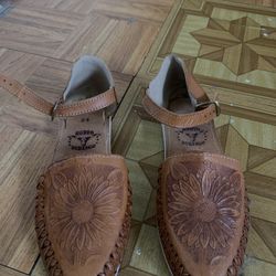 women’s sandals  huaraches 