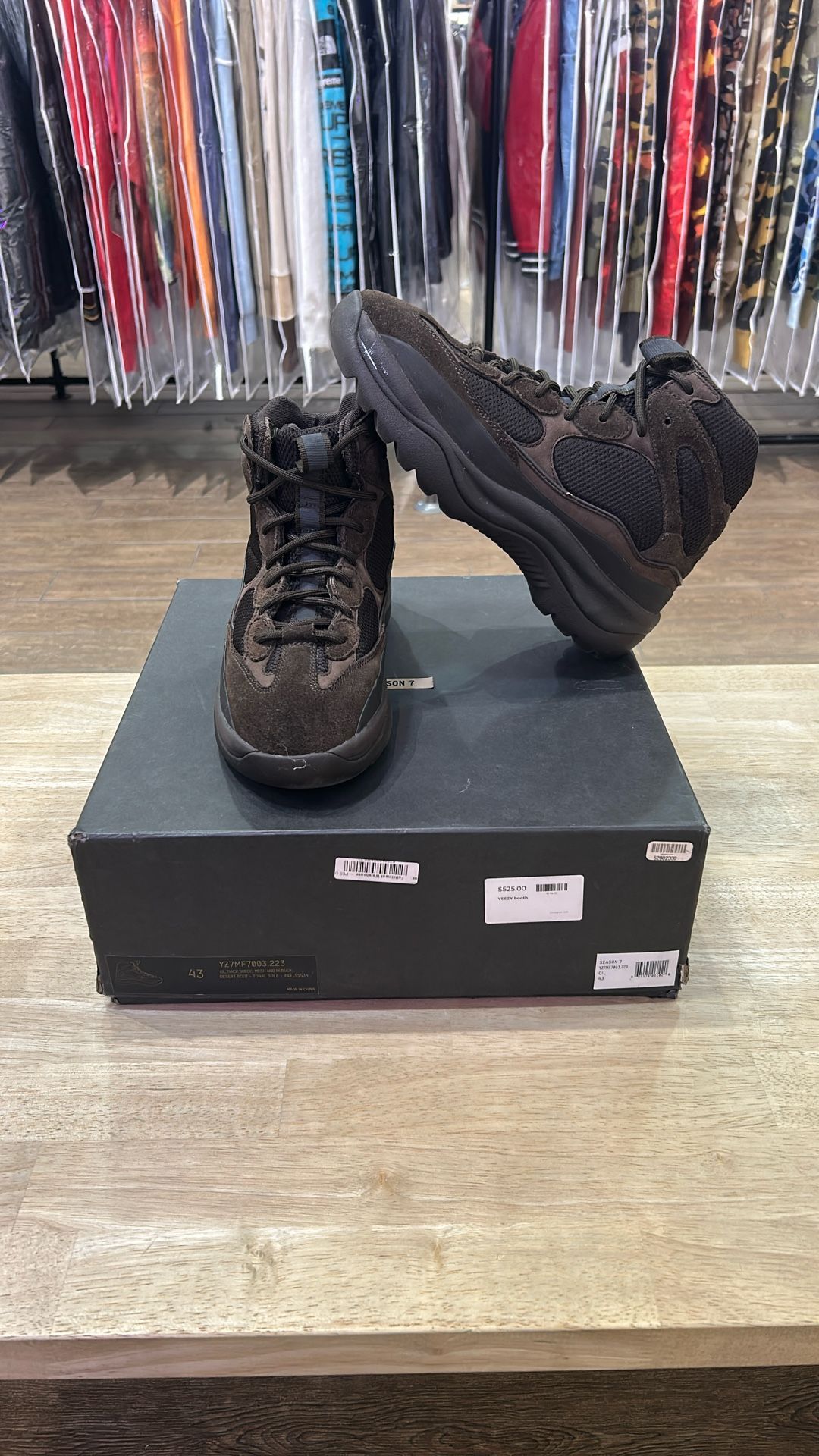 USED 43 EU (10.5 US) YEEZY SEASON 7 BOOT “OIL”