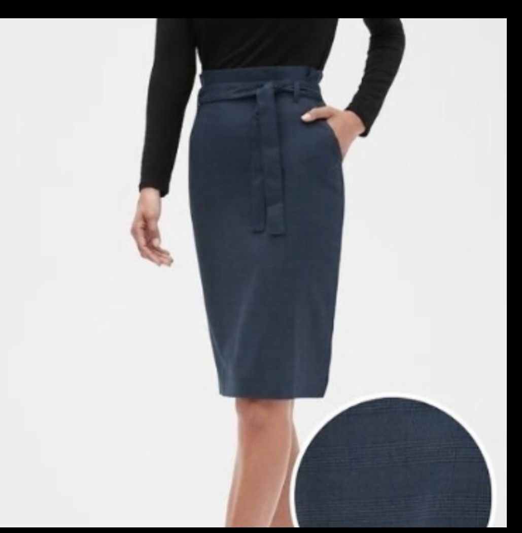 NWT: Banana Republic Blue Plaid Pencil Skirt w/ Pockets. Size 00P