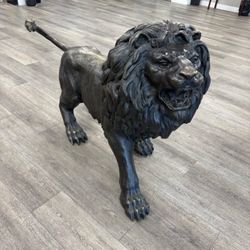 2 Bronze Lion statues