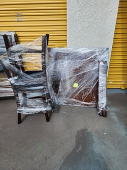 Brand New Counter Height Table With 2 Chairs. 