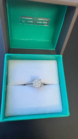 Bouquet 14K White Gold Diamond Cluster Ring, 0.56 TCW