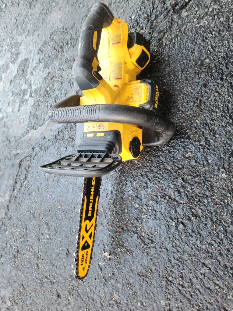Dewalt 20V Max Compact Cordless XR Chainsaw Kit Bare Tool dccs620b