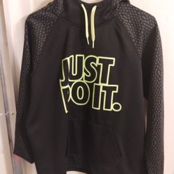 Size Large Men's Nike Black Sweatshirt