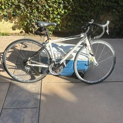 Women’s Specialized E5 Alloy alloy road bike 105 Shimano 30-speed Bicycle. 