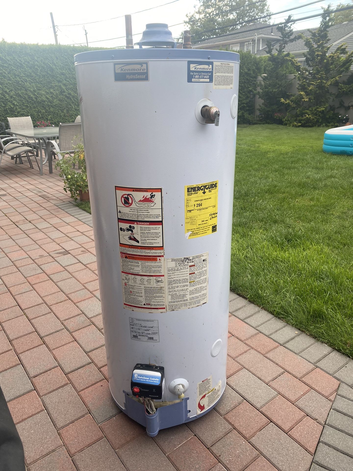50 Gallon Gas Hot Water Heater for Sale in Garden City P, NY - OfferUp