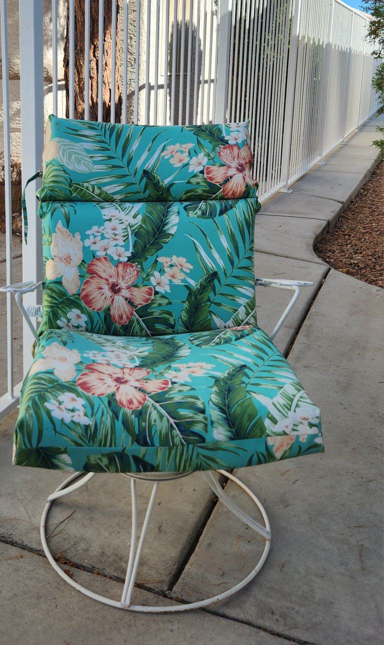 Patio Furniture 2 Mid Century Homecrest  Swivel Rocker Chairs