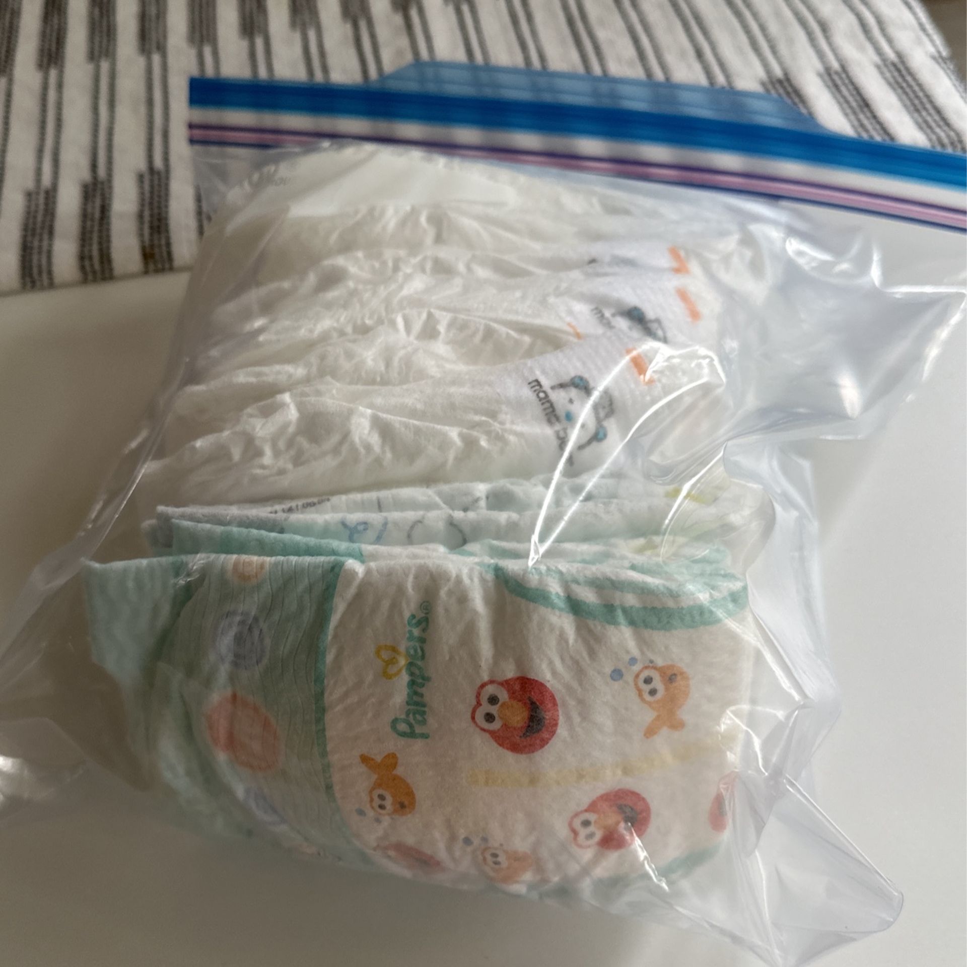20 New Newborn Diapers 