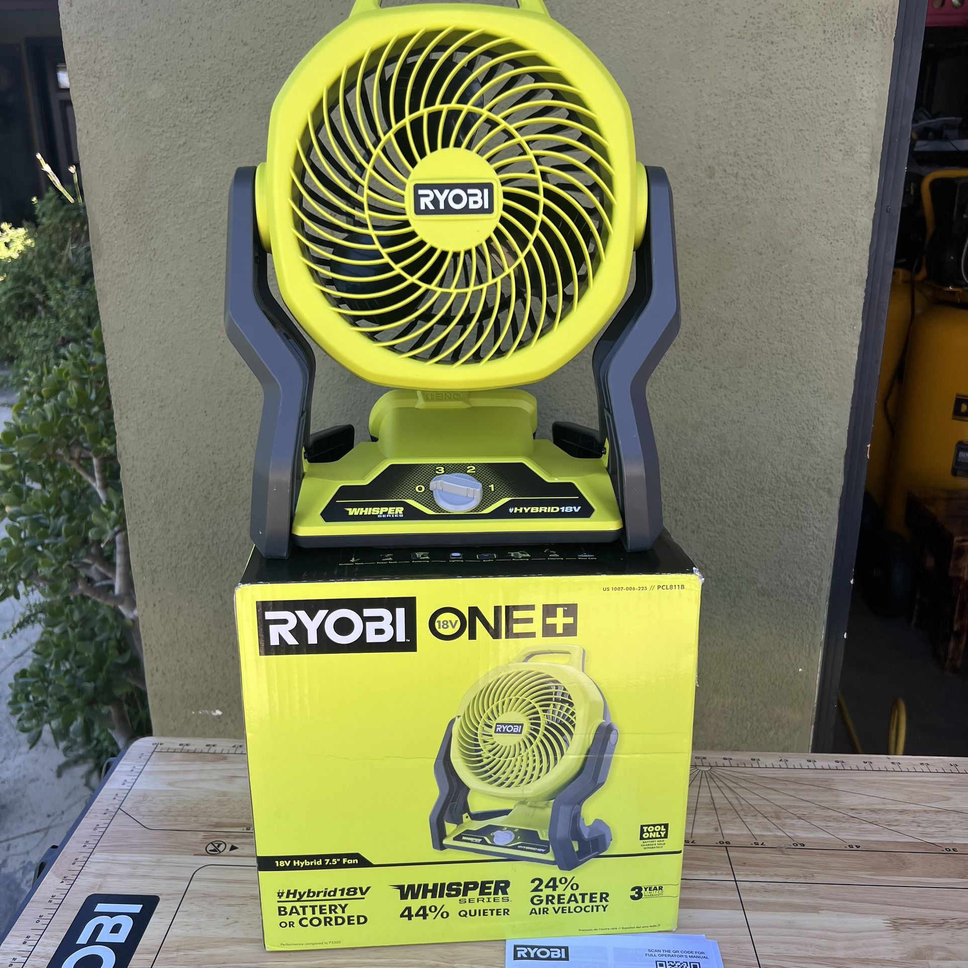 RYOBI ONE+ 18V Cordless Hybrid WHISPER SERIES 7-1/2 in. Fan (Tool Only)