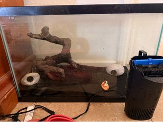 20 gal fish tank w accessories