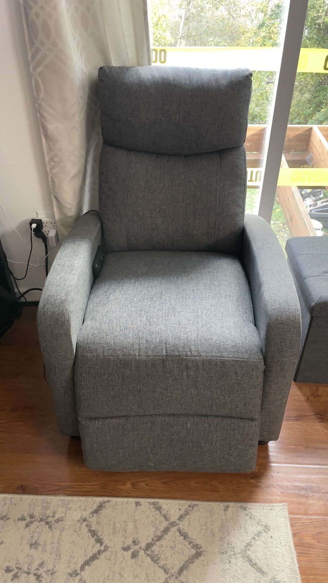 Small manual reclining chair with massage