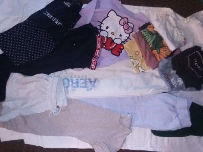 SIZE SMALL WOMENS CLOTHING
