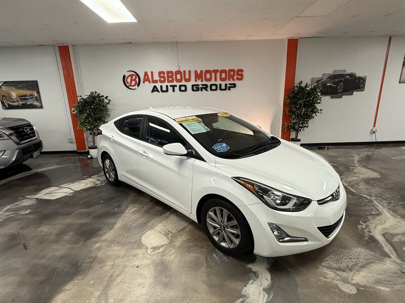 2014 Hyundai ELANTRA SE