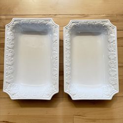 large serving bowl 14"x9.5"x3" (2 spots chipped backside of bowl front side is good)