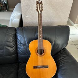 Conqueror Vintage Classic Guitar NEEDS REPAIR