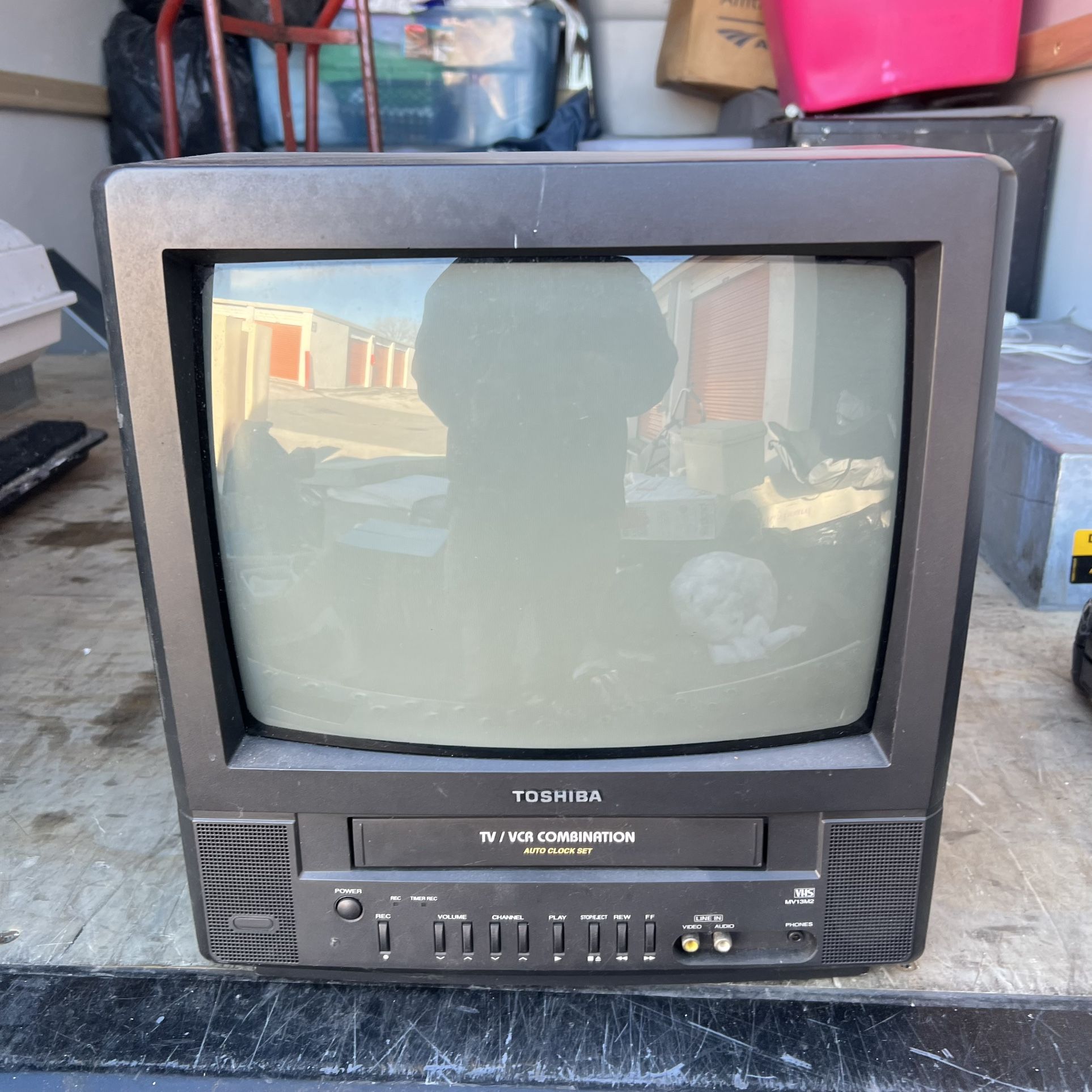 Vintage 14" TV VCR Combo Toshiba Vhs Player Black Portable Color Television Combination Retro Gaming