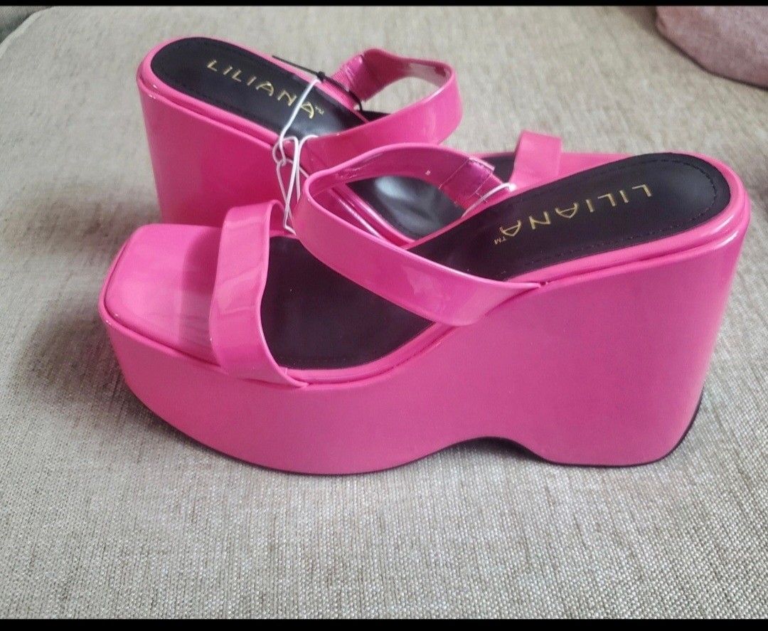 New Wedges Size 7