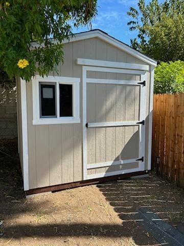 Shed 8x8x8ft h