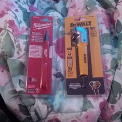 Milwaukee Voltage Detector And DeWalt Max Fit Right Angle Attachment 