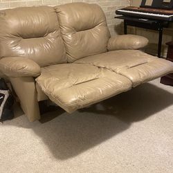  COUCH DOUBLE RECLINER CLEAN LEATHER BEIGE