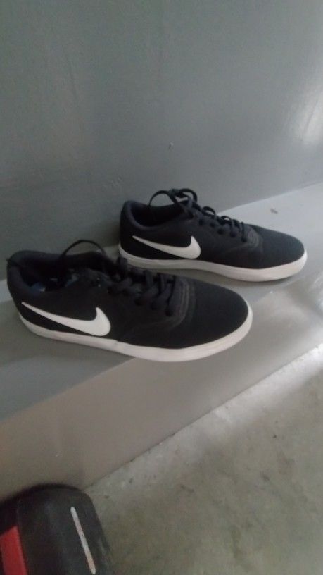 Nike Solar Soft 9.5 M !No Box!