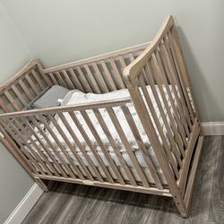 Solid Wood Baby Crib – Excellent Condition (Urgent Sale)