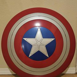 Marvel Legends Captain America Shield PLUS Bonus CAPTAIN AMERICA FIGURE