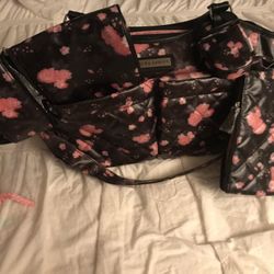 Laura Ashley Diaper Bag Never Used 4 Pzs   $15