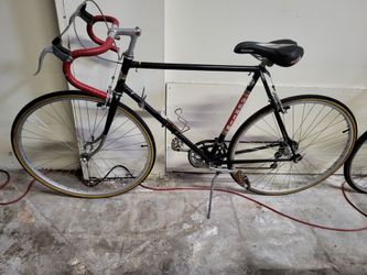 Two Older 10 Speed Bikes Bertin and Huffy. Need Work