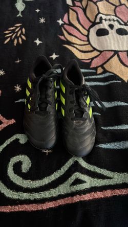 boys soccer cleets