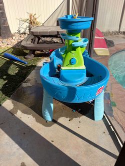 Step2 Kids Water Table with Tower
