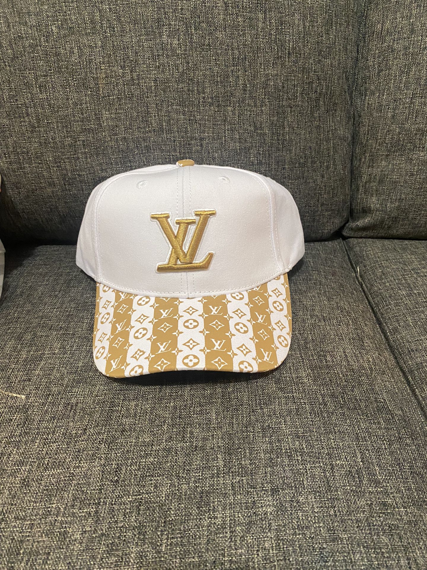 Louis Vuitton Unisex Hat for Sale in Mountain City, TN - OfferUp