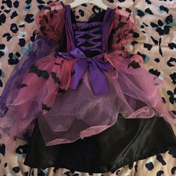Costume