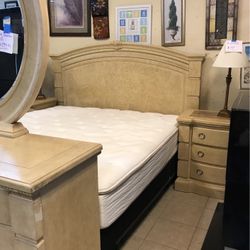 King Bedroom Set