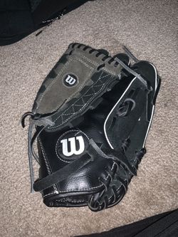 Wilson Men baseball glove