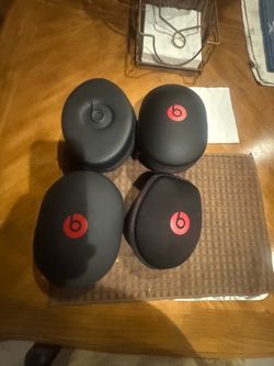 Beats headphone hard shell case