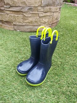 Rain boots toddler size 7