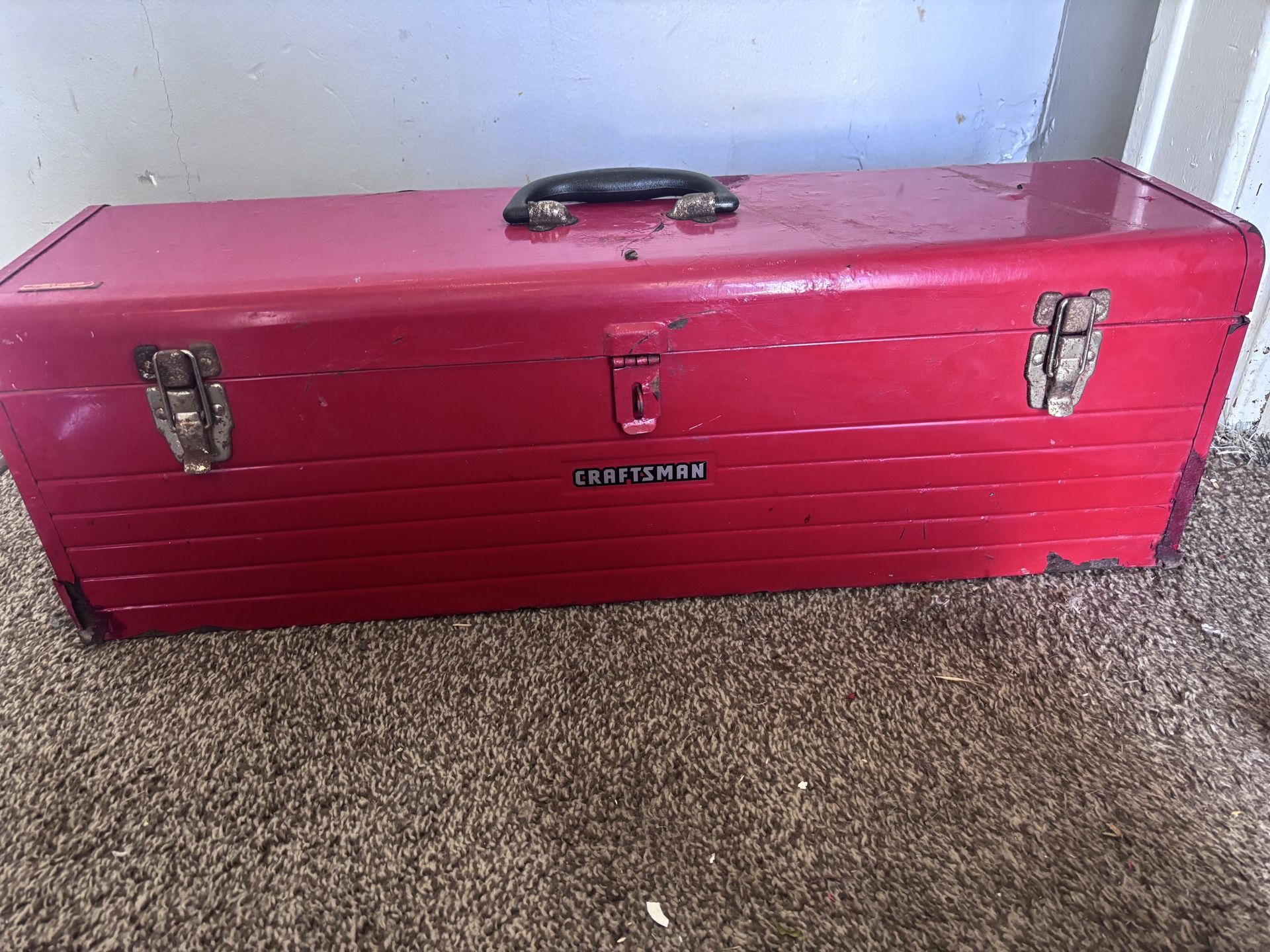 Red Metal craftsman Toolbox With Latches