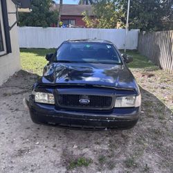 2005 Ford Crown Victoria