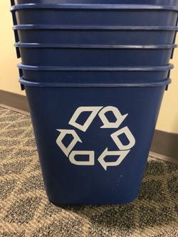 Small office trash cans 1$ each
