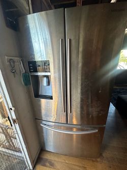 Free fridge *needs to be repaired