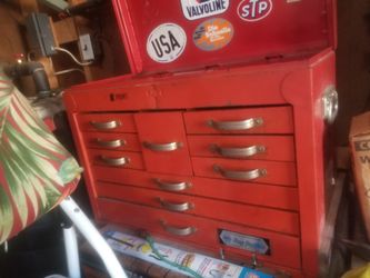 Loaded 10 Drawer Red Tool Box With Lid