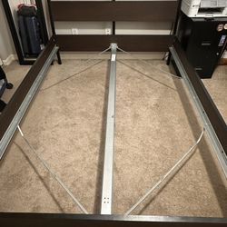 Ikea / Full Size Bed -Excellent Condition- 