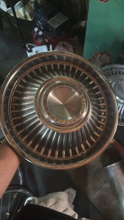 Pontiac hub caps.