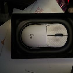 logitech pro superlight white