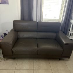 Gray Leather Sofa – Pickup Only