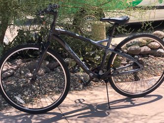 Bike Urban Hybrid Fast bike! Lightweight. For a rider 5”2-5”11