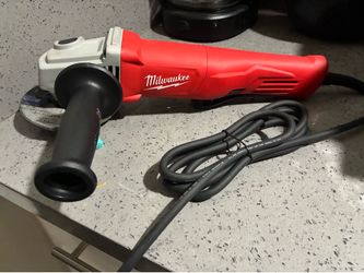 Milwaukee grinder