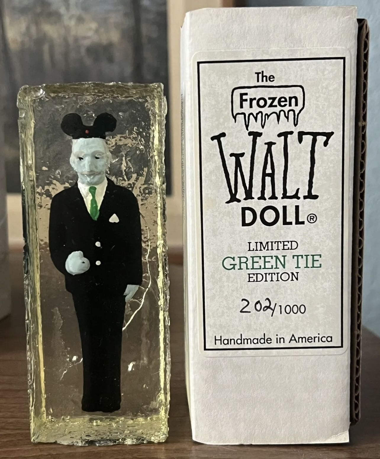 Stephen Hillenburg Signed 1996 Frozen Walt Disney Figure #202/1000 Waltsicle